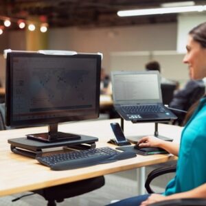 Kensington Soporte para monitor Plus SmartFit® - negro Kensington Soporte para monitor Plus SmartFit® – negro