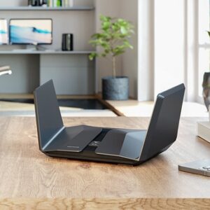 NETGEAR Nighthawk RAXE500 router inalámbrico Gigabit Ethernet Tribanda (2.4 GHz / 5 GHz / 6 GHz) Negro