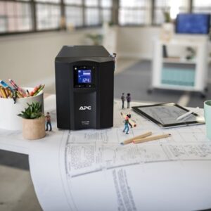 APC SMC1000IC sistema de alimentación ininterrumpida (UPS) Línea interactiva 1 kVA 600 W 8 salidas AC