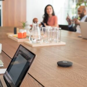 Logitech Rally Mic Pod Grafito Micrófono de superficie para mesa Logitech Rally Mic Pod Grafito Micrófono de superficie para mesa