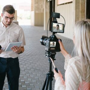 j5create JVA02-N Adaptador de captura en vivo HDMI™ a USB-C™ con Power Delivery j5create JVA02-N Adaptador de captura en vivo HDMI™ a USB-C™ con Power Delivery