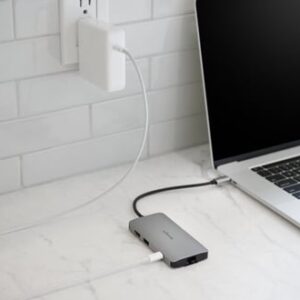 Kensington Dock móvil USB-C® sin Driver 8 en 1 UH1400P Kensington Dock móvil USB-C® sin Driver 8 en 1 UH1400P