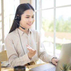 Kensington Auriculares mono USB-A clásicos con micrófono y control de volumen Kensington Auriculares mono USB-A clásicos con micrófono y control de volumen