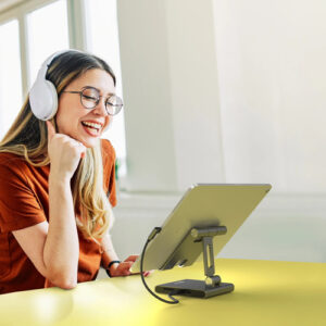 j5create JTS224-N Soporte de multiples ángulos con estación de acoplamiento para iPad Pro® j5create JTS224-N Soporte de multiples ángulos con estación de acoplamiento para iPad Pro®