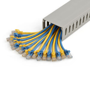 StarTech.com Canaleta para Cableado con Ranura Abierta y Tapa, 75 mm An x 50 mm Al - 2 m Lar - Ranuras de 8 mm, Cubierta de PVC o Conducto de Pared para Cables de Red - Para un Máximo de 180 Cables - UL StarTech.com Canaleta para Cableado con Ranura Abierta y Tapa, 75 mm An x 50 mm Al - 2 m Lar - Ranuras de 8 mm, Cubierta de PVC o Conducto de Pared para Cables de Red - Para un Máximo de 180 Cables - UL