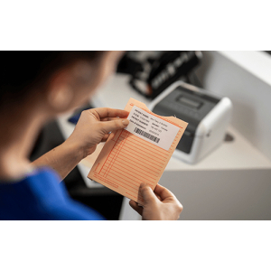 Brother BDE-1J026076-102 Blanco Etiqueta para impresora autoadhesiva