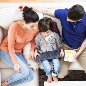 Logitech K400 Plus Tv teclado RF inalámbrico QWERTZ Suizo Negro