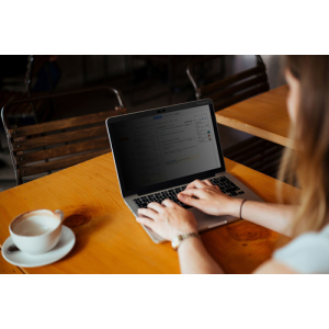 Targus ASM133MBP6GL accesorio para portatil Protector para pantalla de ordenador portátil Targus ASM133MBP6GL accesorio para portatil Protector para pantalla de ordenador portátil