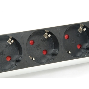 Equip 333304 unidad de distribución de energía (PDU) 3 salidas AC Negro, Plata