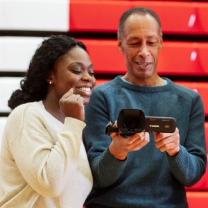 Canon LEGRIA HF G70 Videocámara manual 21,14 MP CMOS 4K Ultra HD Negro Canon LEGRIA HF G70 Videocámara manual 21,14 MP CMOS 4K Ultra HD Negro