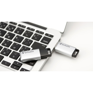 Alternative view of Verbatim Secure Pro - Unidad USB 3.0 de 16 GB - Plata