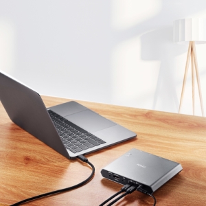 ATEN Conmutador KVM 4K DisplayPort USB-C de 2 puertos con paso de corriente