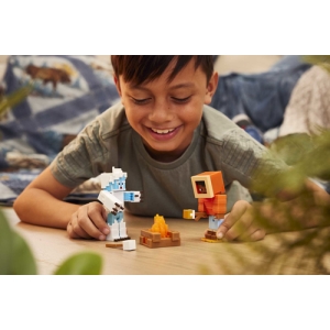 Minecraft Creator Series Mount Enderwood Yeti Scare Story Pack