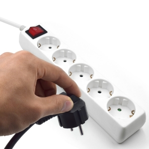 Ewent EW3916 base múltiple 1,5 m 5 salidas AC Interior Blanco