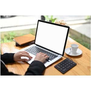 Kensington K79820WW teclado numérico Portátil/PC USB Negro Kensington K79820WW teclado numérico Portátil/PC USB Negro