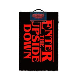 Felpudo_Pyramid_Enter_The_Upside_Down