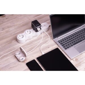 Verbatim 49546 adaptador de enchufe eléctrico Universal