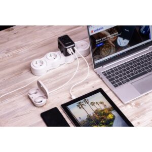 Verbatim 49546 adaptador de enchufe eléctrico Universal