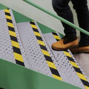 ROLLO CINTA DE SEGURIDAD ADHESIVA ANTIDESLIZANTE 50MMX18,3METROS NEGRO/AMARILLO TARIFOLD 197604 ROLLO CINTA DE SEGURIDAD ADHESIVA ANTIDESLIZANTE 50MMX18,3METROS NEGRO/AMARILLO TARIFOLD 197604