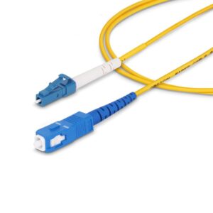 StarTech.com Cable de Fibra Óptica Simplex LC a SC (UPC) OS2 Monomodo de 10m - 9/125µm - 40G/100G - Resistente a Dobleces - Low Insertion Loss - Cable LSZH - Cable de Parcheo de Fibra