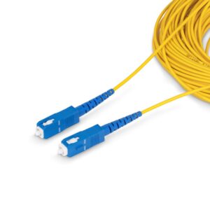 StarTech.com Cable de Fibra Óptica Simplex SC a SC (UPC) OS2 Monomodo de 100m - 9/125µm - 40G/100G - Resistente a Dobleces - Low Insertion Loss - Cable LSZH - Cable de Parcheo de Fibra