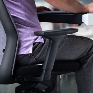 StarTech.com Superficie Manga de Acero para la Esquina de una Mesa o Escritorio de Esquina - 12,7-38,1mm de Grosor - Bandeja Extensora de Esquina de Escritorio o Mesa en L para Teclado