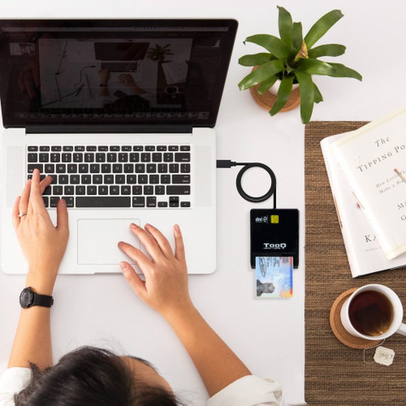 TooQ Lector de Tarjetas Inteligentes DNIe SIM USB-C, Negro - Imagen 5