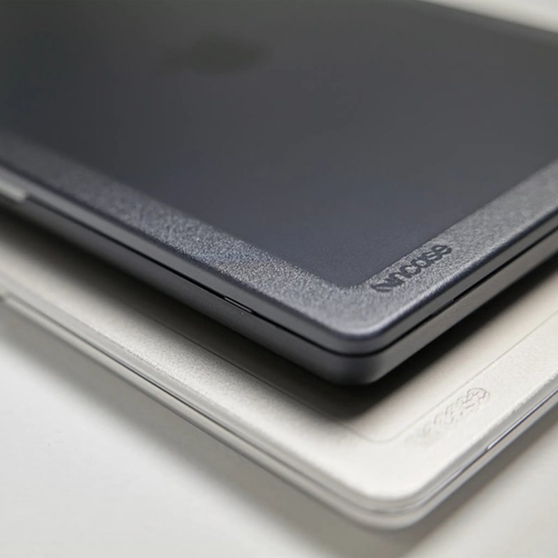 Incase Funda rígida Edge con Makrolon® para MacBook Air de 15 pulgadas (M2/M3, 2023-2024) - Imagen 3