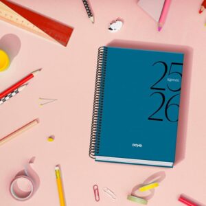 AGENDA ESCOLAR 2025-2026 TAMAÑO A5 TAPA CARTON FORRADO SEMANA VISTA MODELO SYSTEM BASIC AZUL DOHE 52056