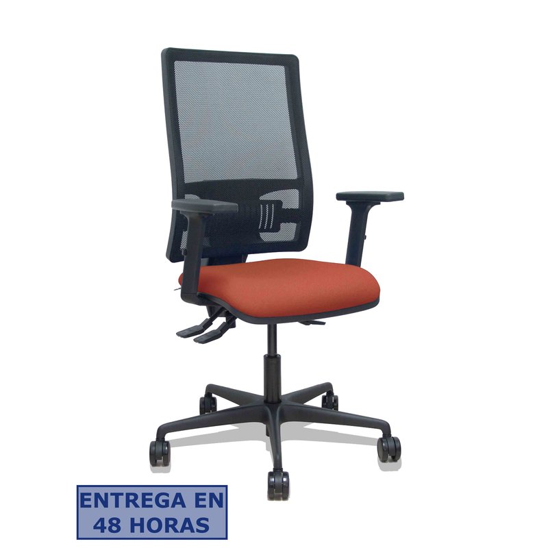 PIQUERAS Y CRESPO Silla Bormate asincro malla negra asiento bali marron brazos 2D ruedas 65mm