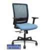 PIQUERAS Y CRESPO Silla Haches traslack malla negra asiento bali azul cielo brazos 2D ruedas 65mm