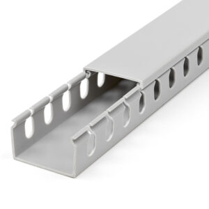 StarTech.com Canaleta para Cableado con Ranura Abierta y Tapa, 38 mm An x 25 mm Al - 2 m Lar - Ranuras de 8 mm, Cubierta de PVC o Conducto de Pared para Cables de Red - Para un Máximo de 20 Cables - UL