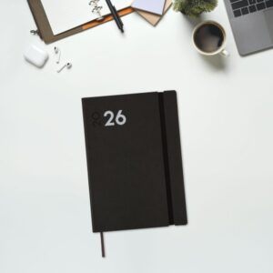 AGENDA 2026 DYNAMIC MARA Y10 140X204MM DIA PAGINA NEGRO FINOCAM 621166026